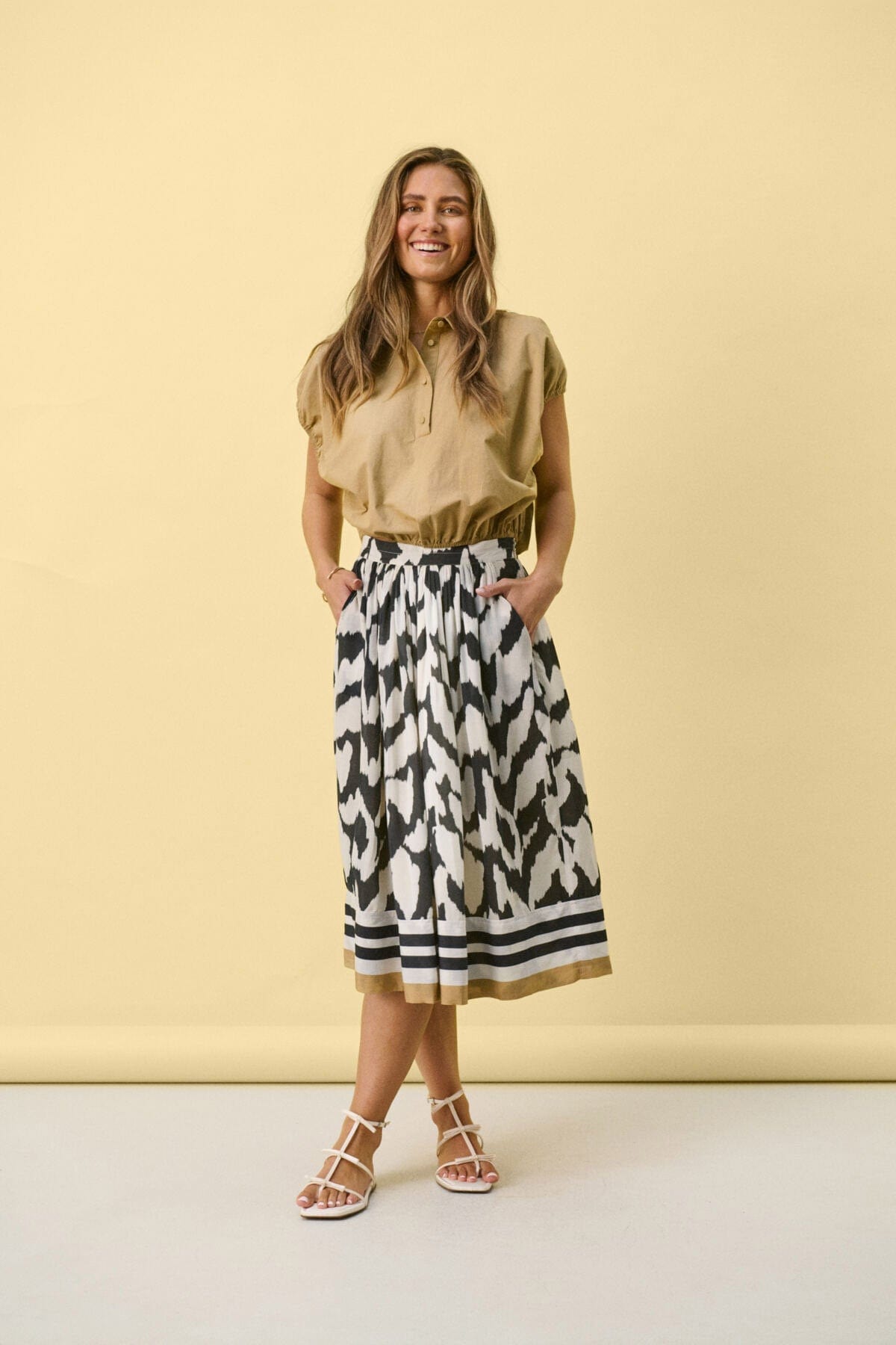 Saint Tropez Kelsie Printed Skirt - Black Monochrome Strokes