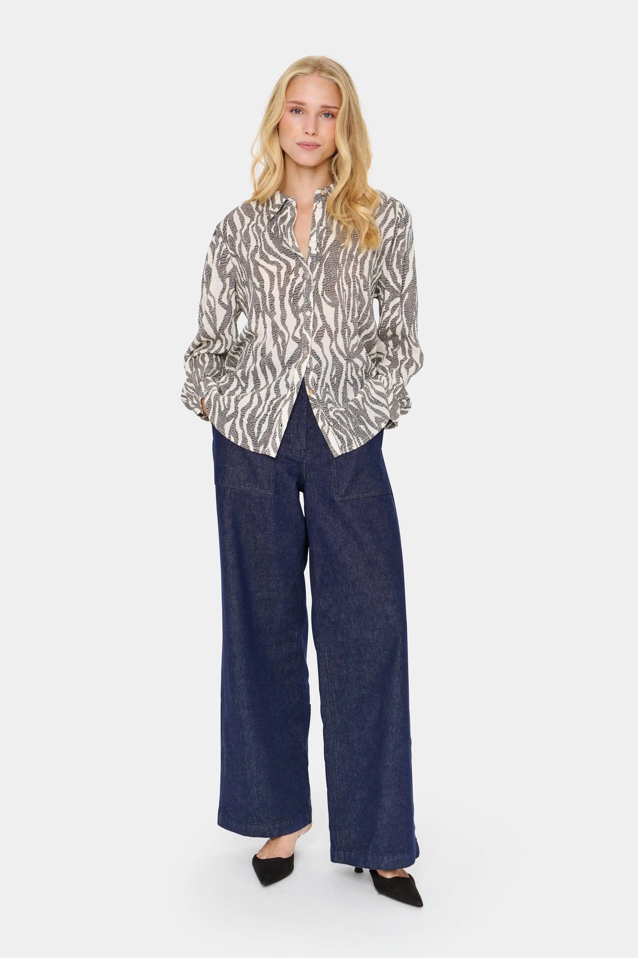 Saint Tropez Vega Printed Shirt - Black Zebra Graphic