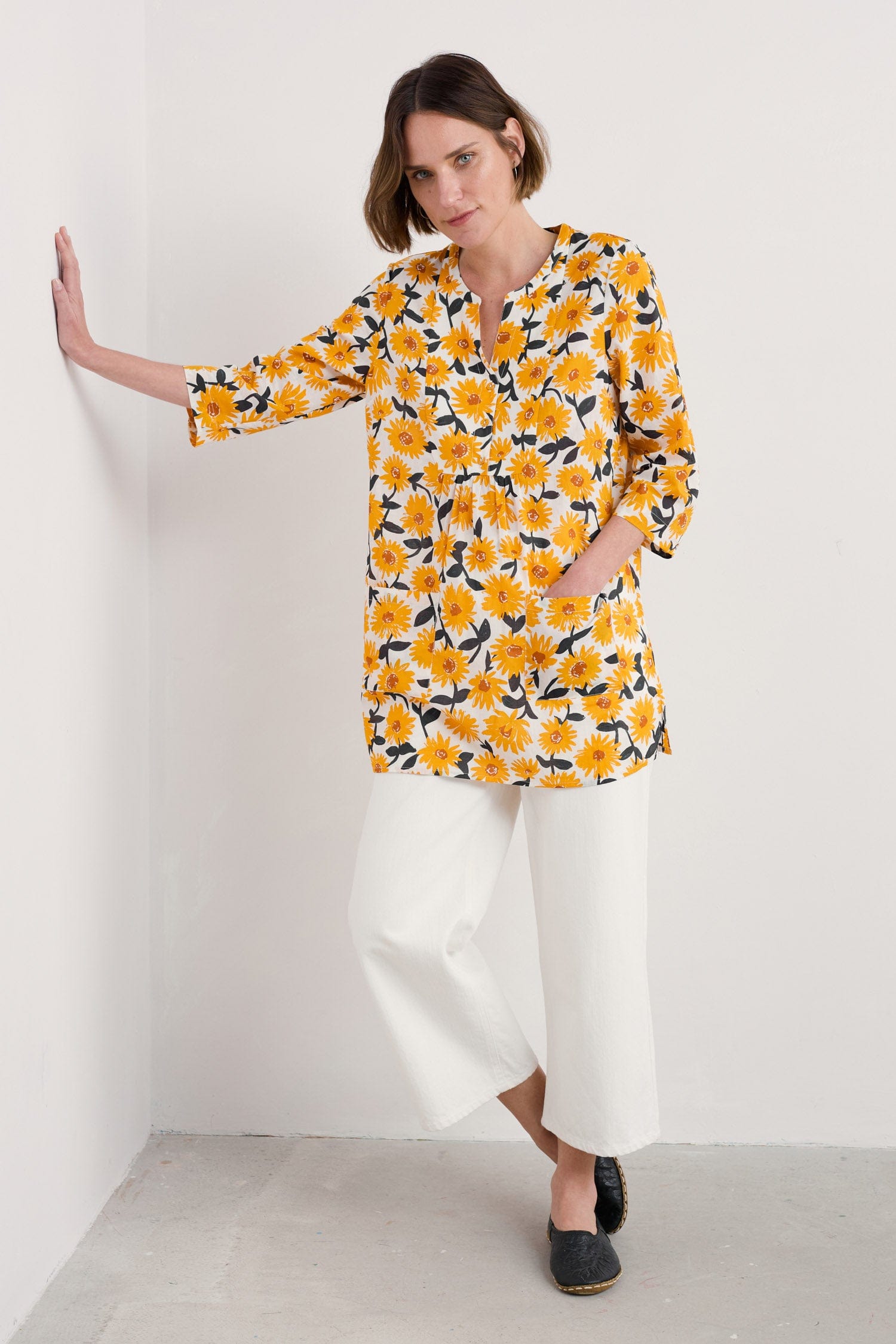 Seasalt Aventurier Organic Cotton Tunic - Arty Daisy Chalk