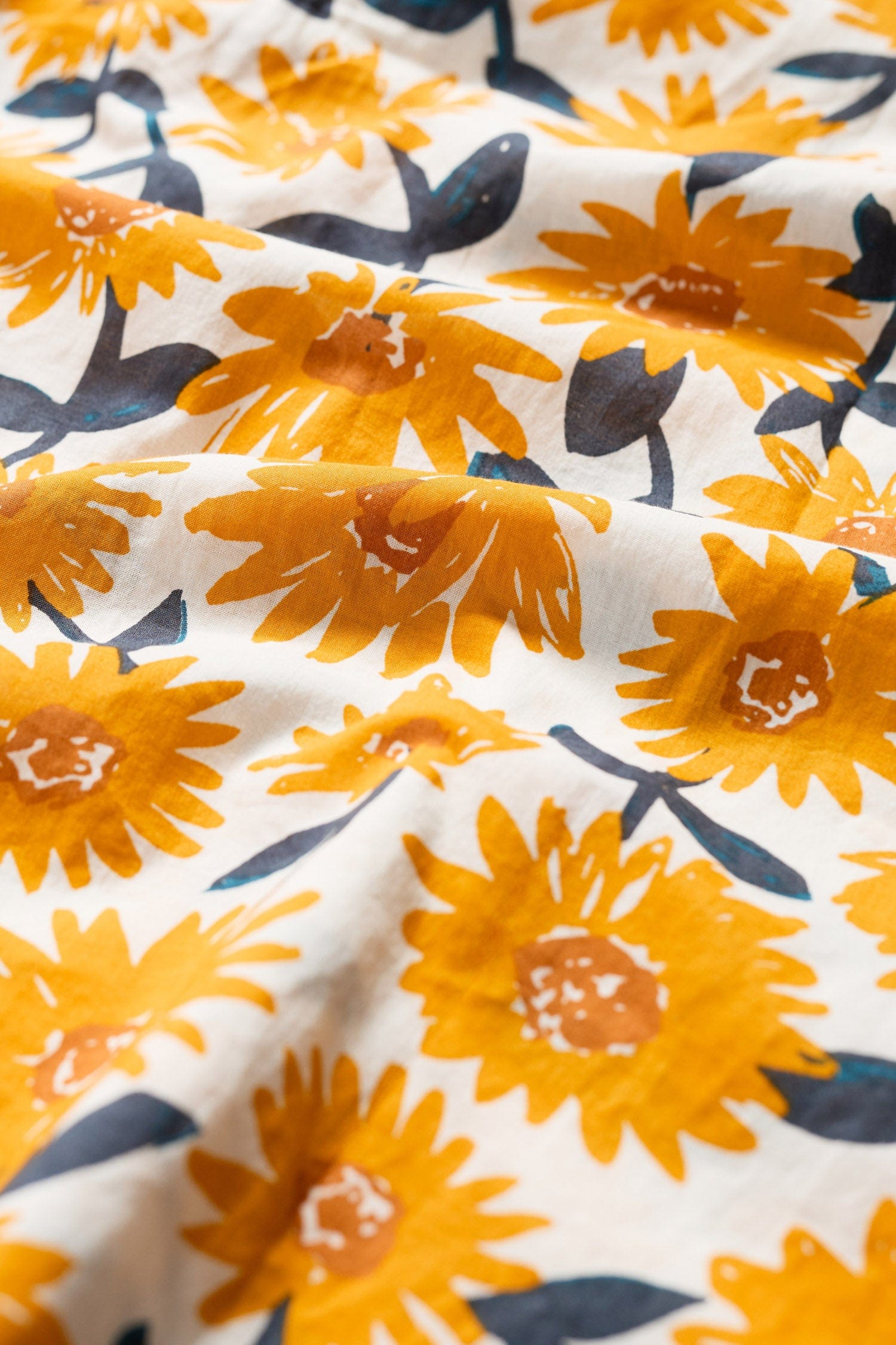 Seasalt Aventurier Organic Cotton Tunic - Arty Daisy Chalk