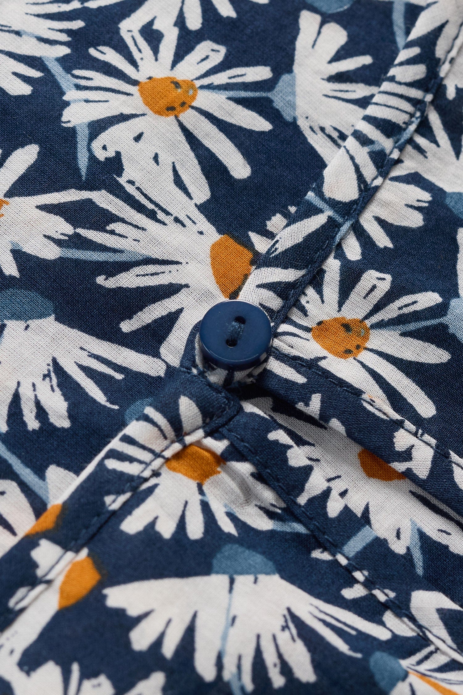 Seasalt Garden Gate Top - Scatter Daisy Maritime