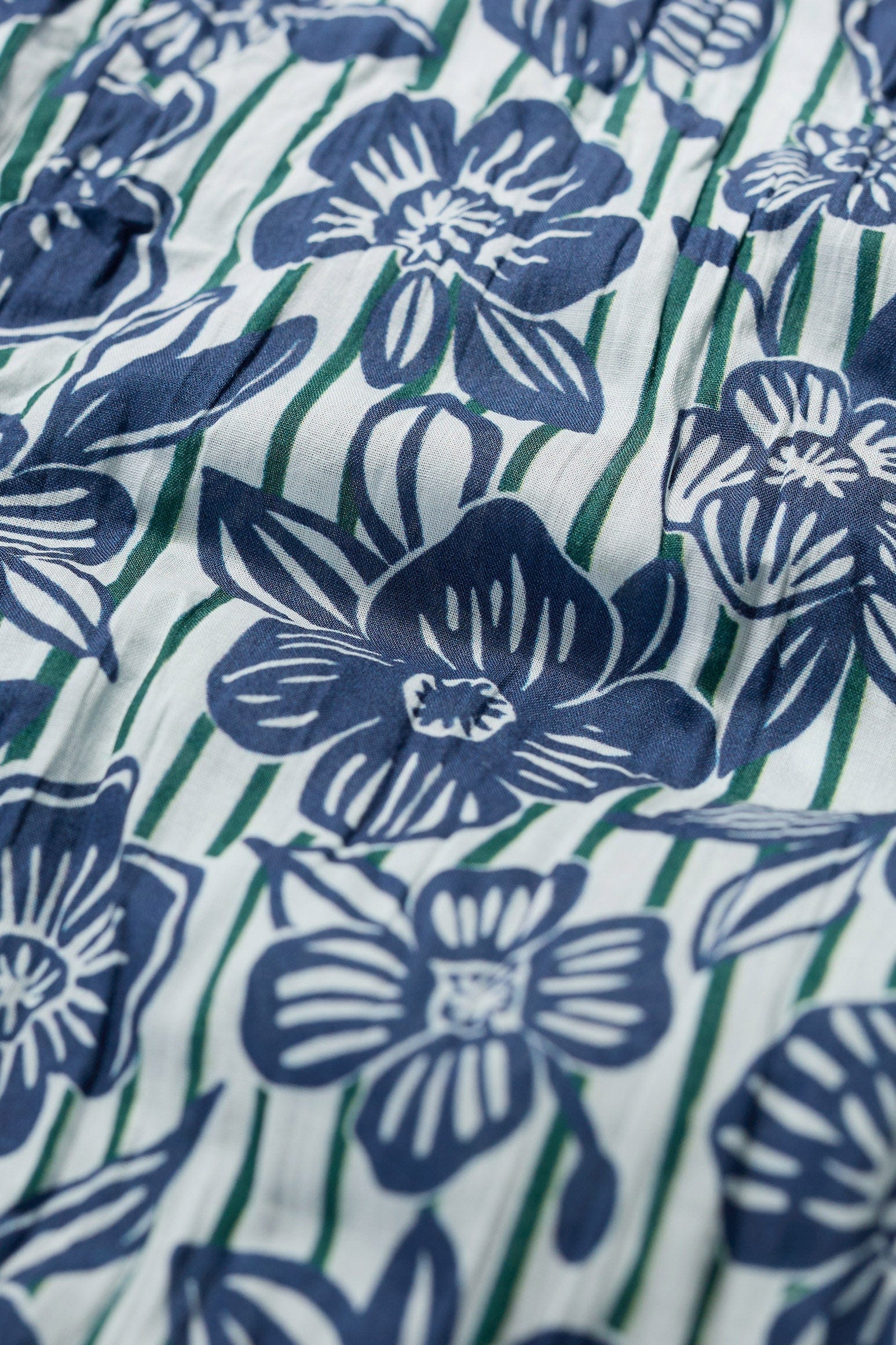 Seasalt Larissa Organic Cotton Shirt - Floral Imprint Chalk