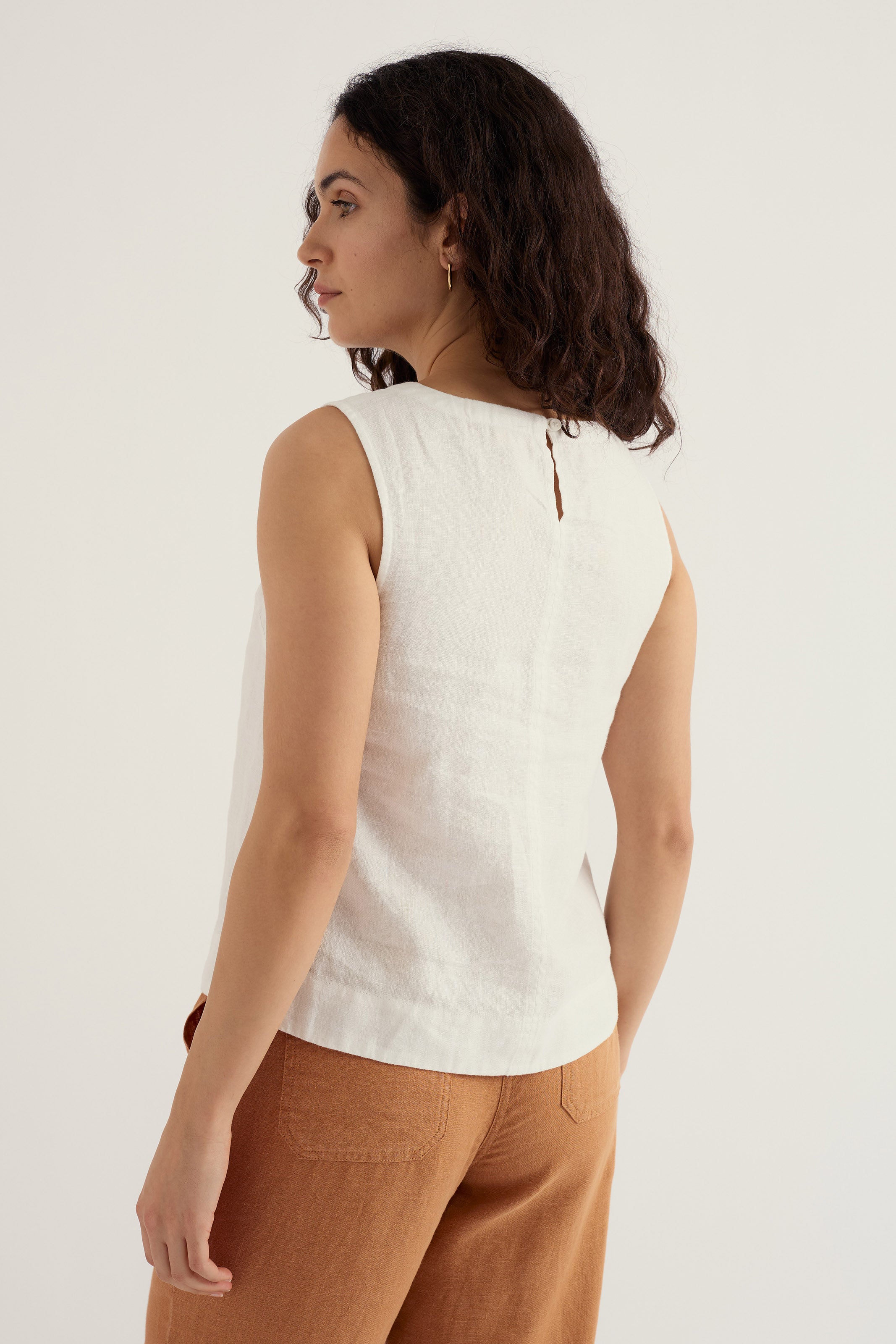 Seasalt Lighthouse Station Vest - Chalk