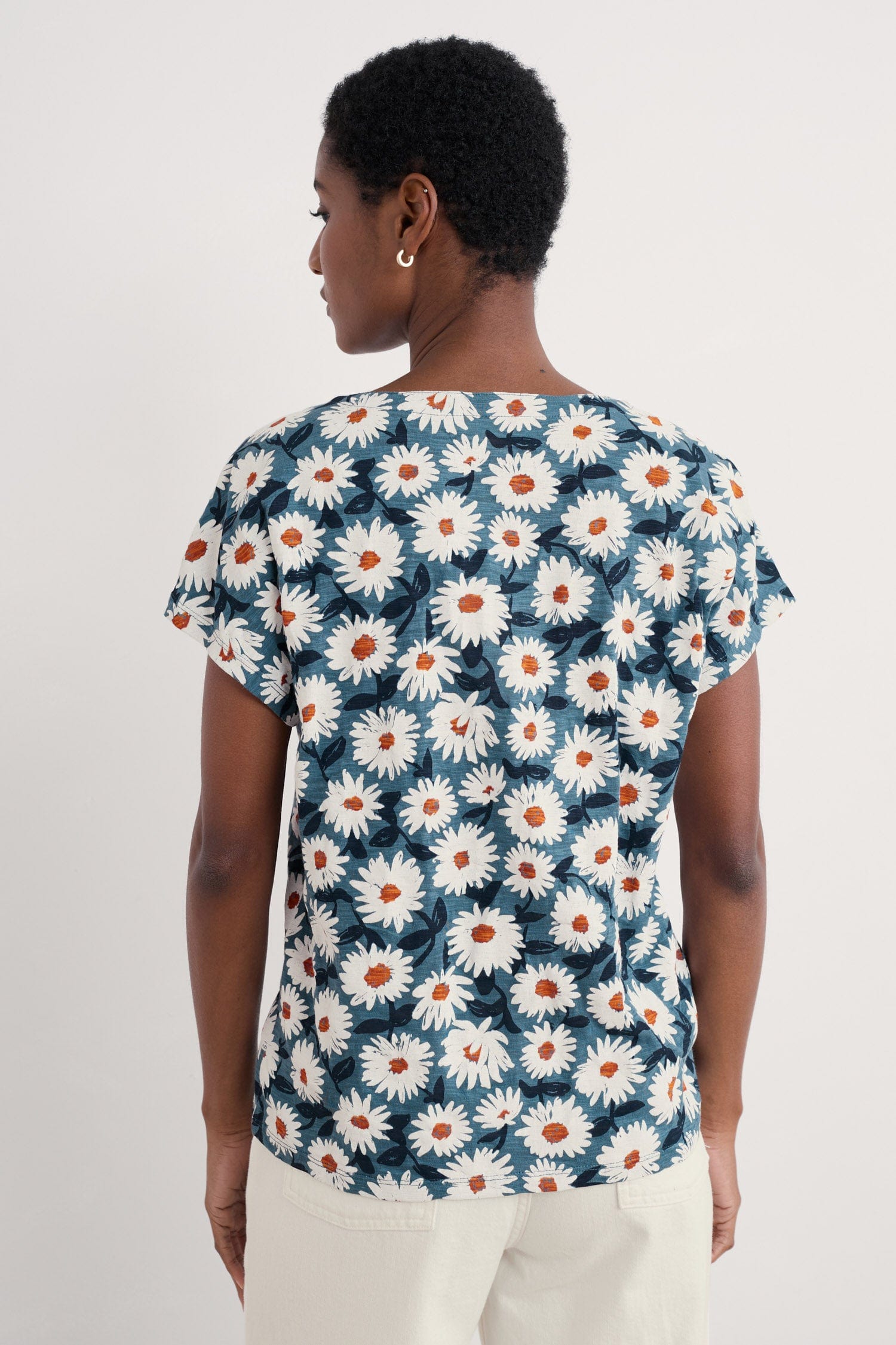 Seasalt Studio Glass V-Neck Jersey Top - Arty Daisy Dusky Jade