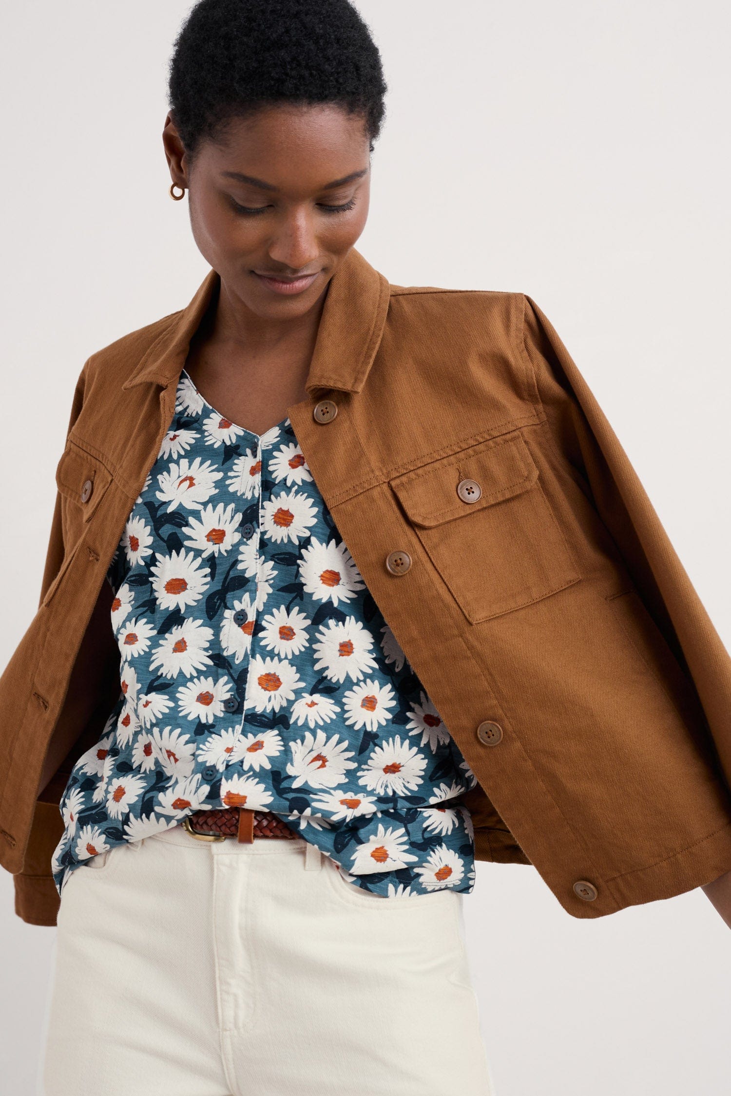 Seasalt Studio Glass V-Neck Jersey Top - Arty Daisy Dusky Jade