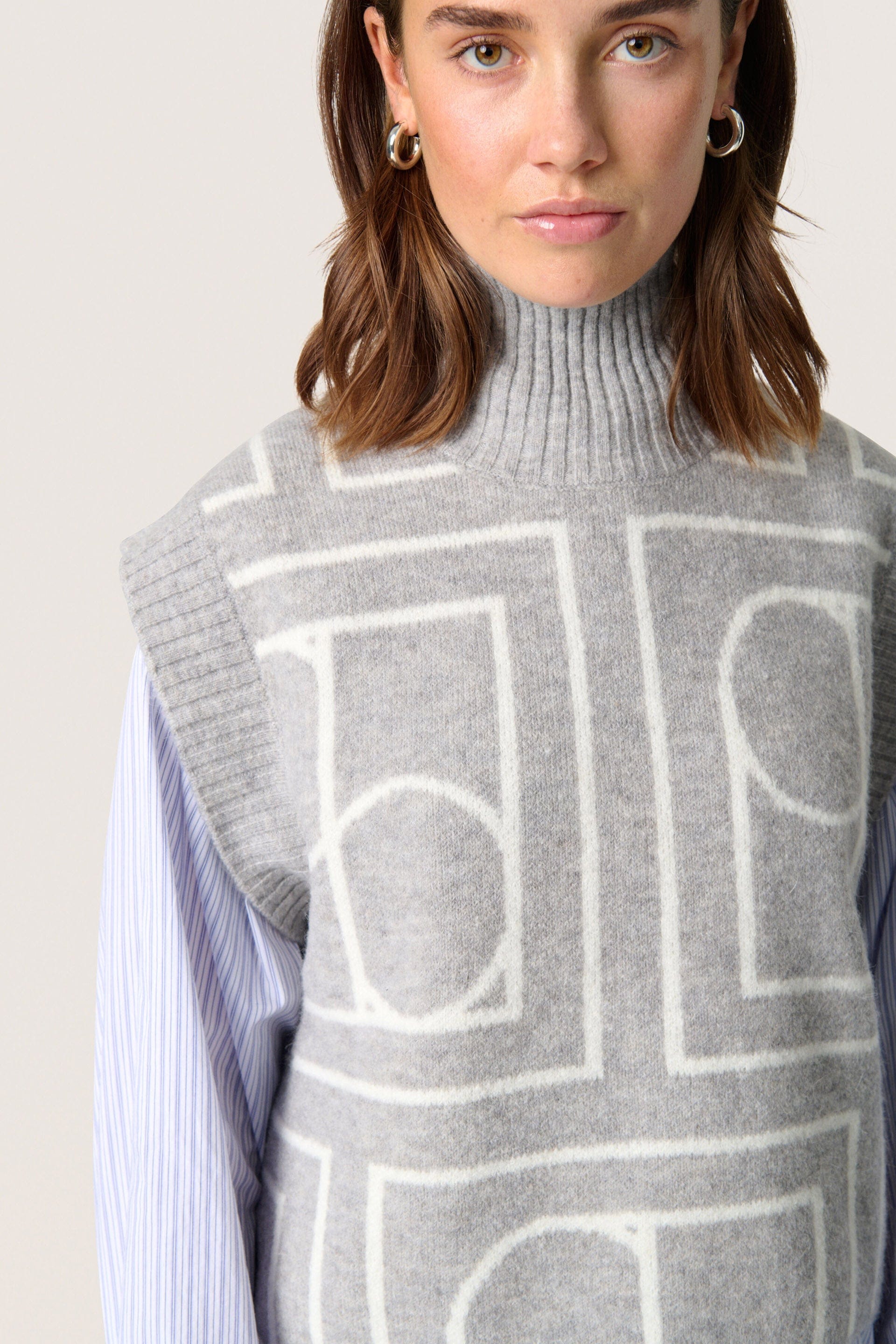 Soaked in Luxury Hedaya Logo Print Sleeveless Jumper - Porpoise Monogram