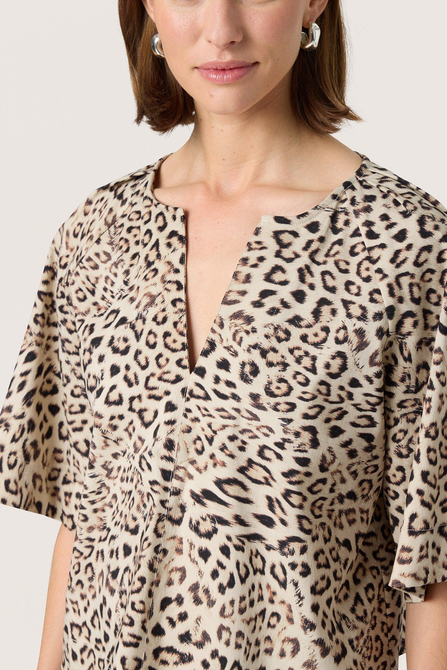 Soaked in Luxury Jalina Blouse - Leopard Print