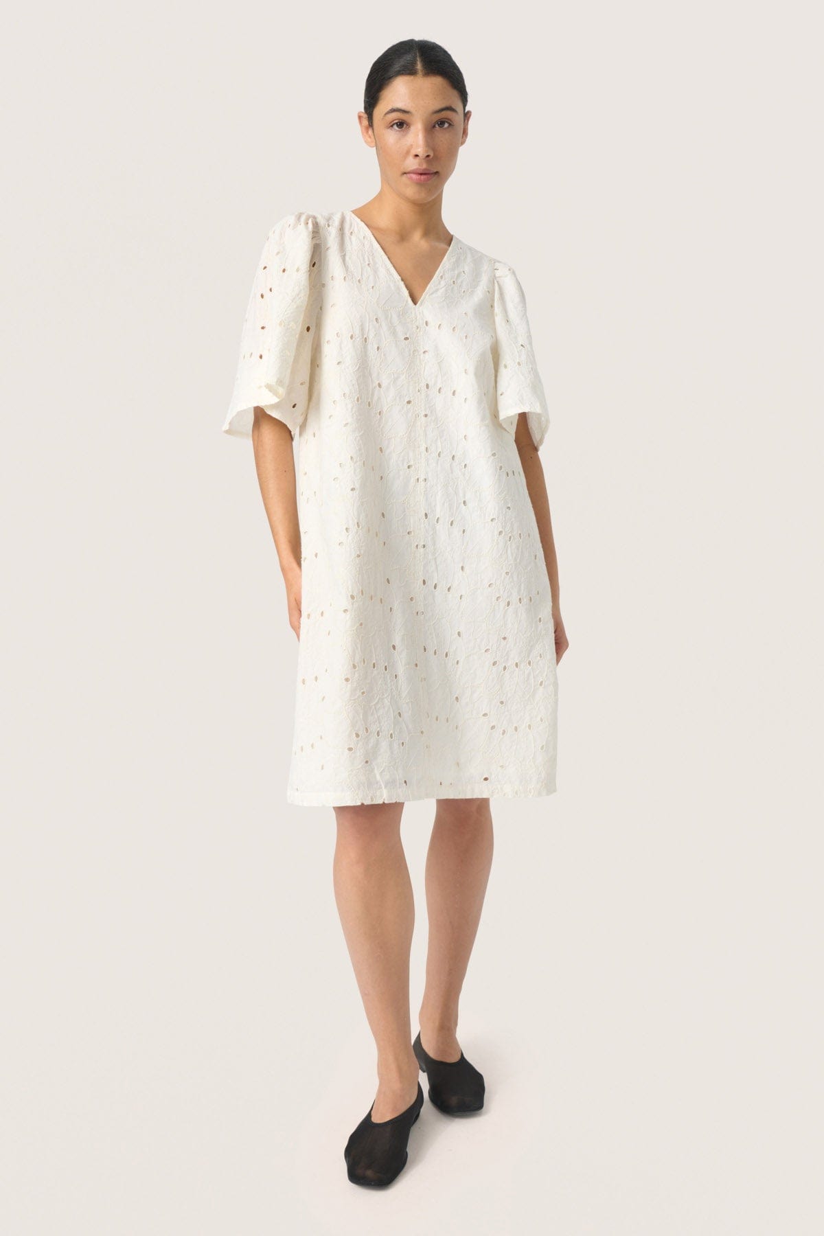 Soaked in Luxury Kiara Broderie Anglaise Dress - Whisper White