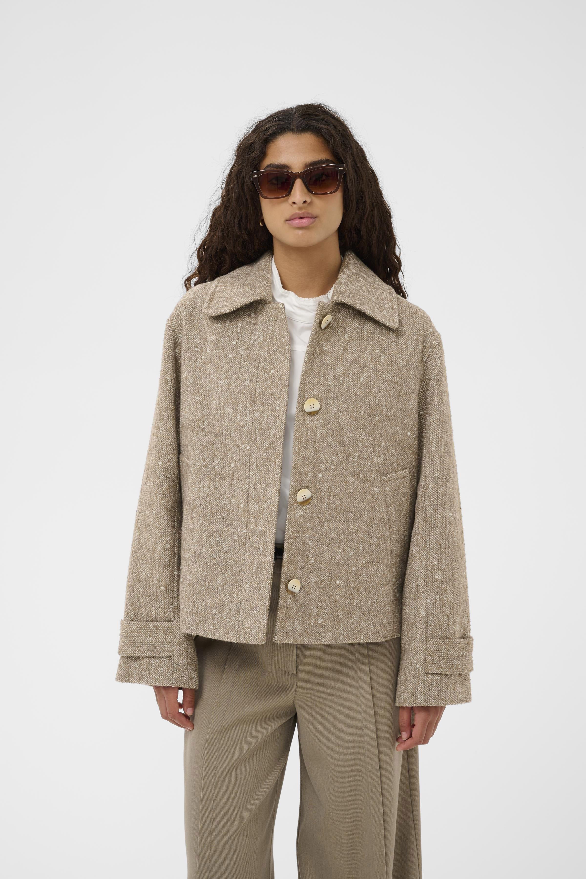 Soaked in Luxury Oleia Short Jacket - Fossil/White Twill