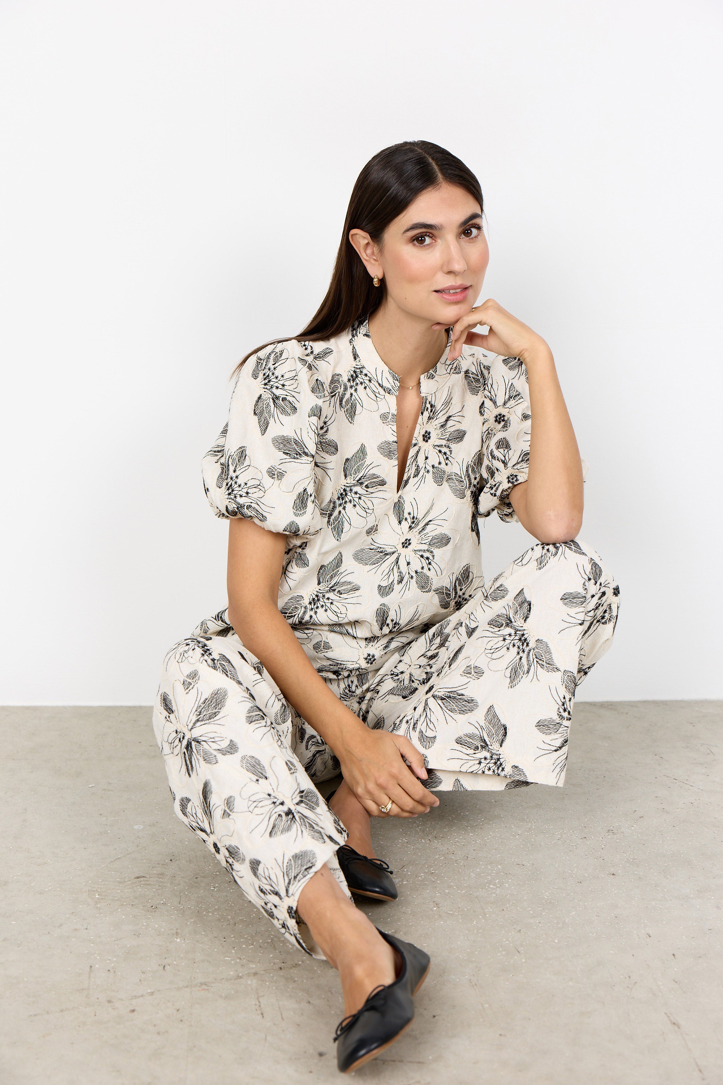 Soya Concept Gabriele Monochrome Floral Blouse - Cream Combi