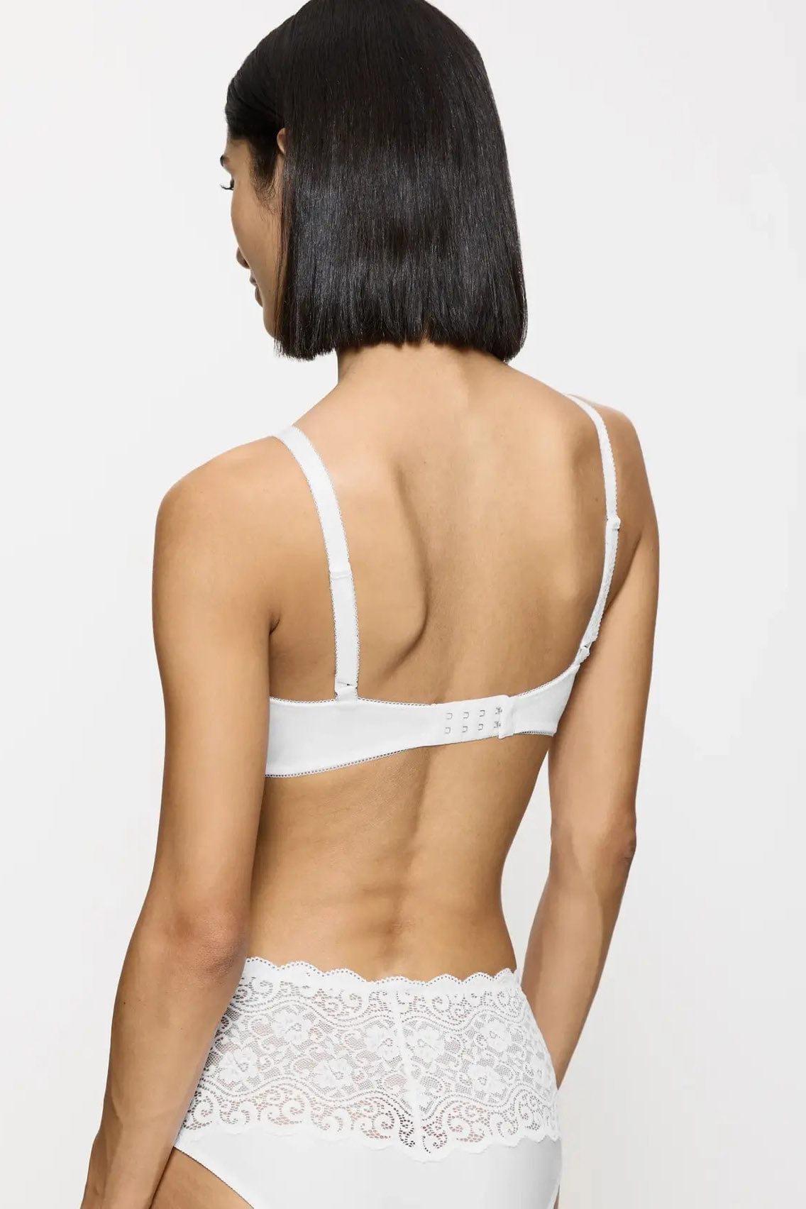 Triumph Amourette Wired Lace Bra - White