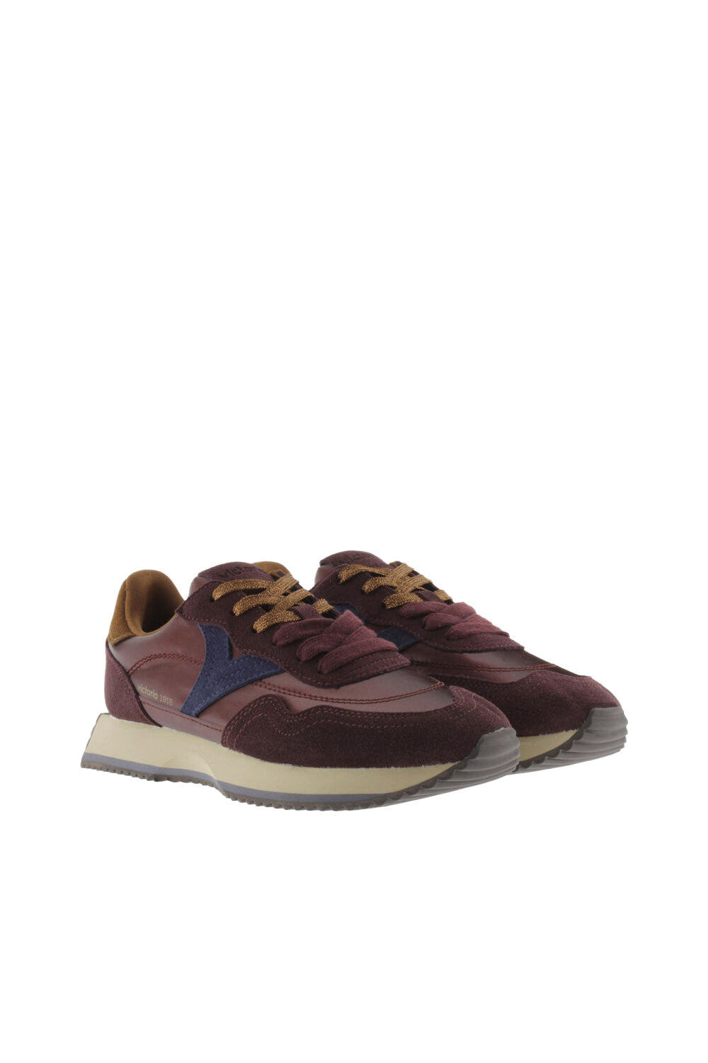 Victoria Cosmos Metal Trainers - Burdeos
