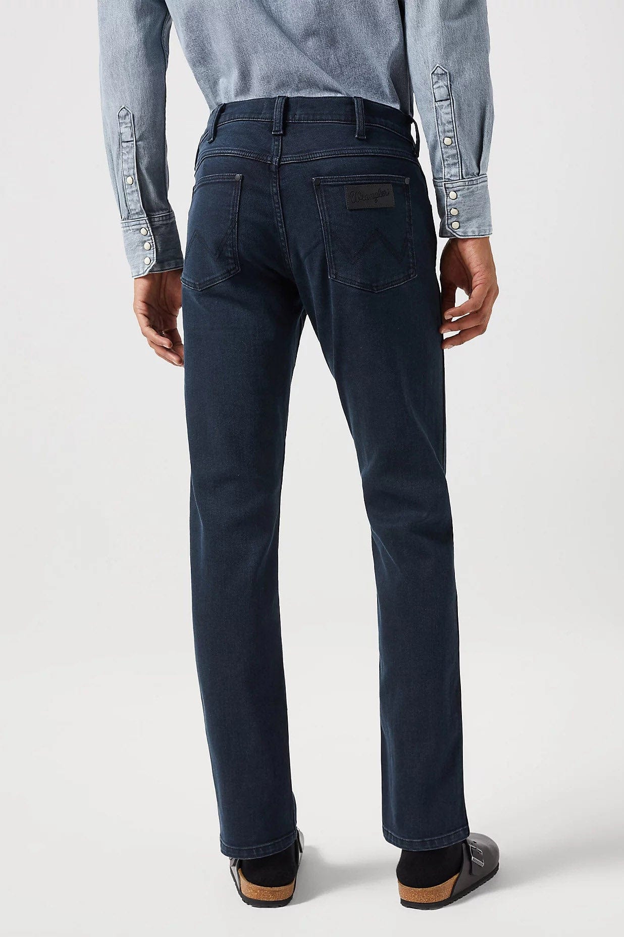 Wrangler Greensboro Stretch Straight Leg Jeans - Cloudy Skies