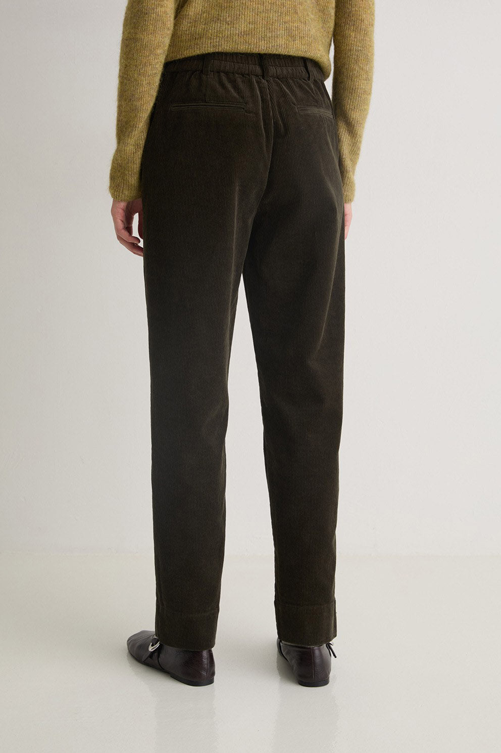 Yerse Cord Straight Trousers - Olive