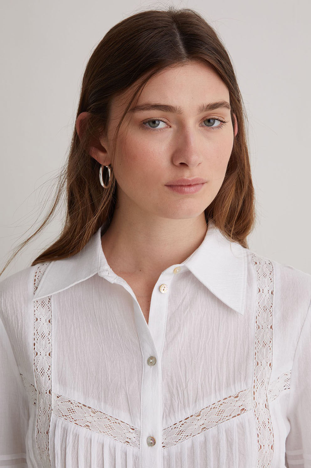 Yerse Cotton Shirt with Decorative Stitching - White