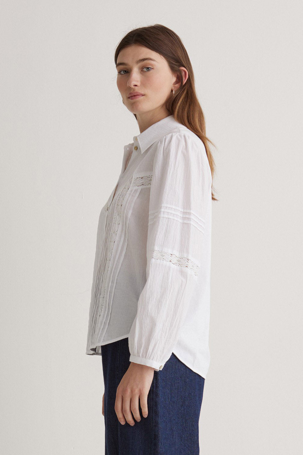Yerse Cotton Shirt with Decorative Stitching - White